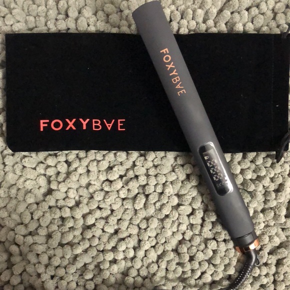 FOXYBAE Hair Straightner - Sleek Flat Iron (Rose Gold Titanium) - Picture 2 of 9